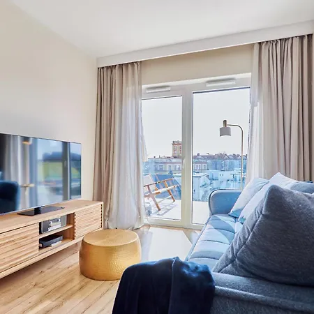 Apartment - Jachtowa 49 *